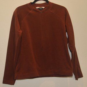 Women's fitted fleece